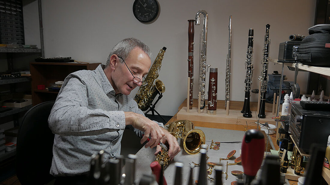 In der Holzinstrumentenwerkstatt des Musikhauses Klier
