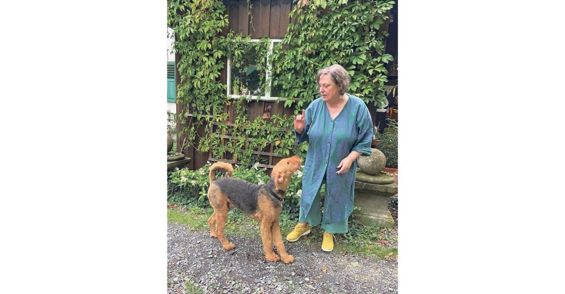 Marsha Cox und ihr Hund