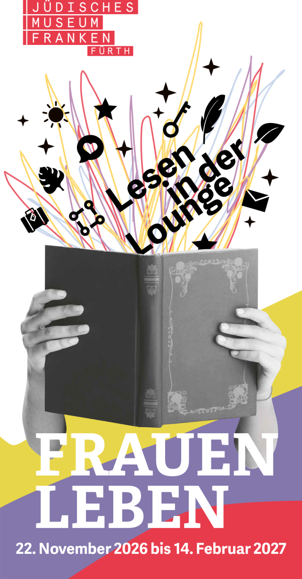 Aufgeschlagenes Buch mit dekorativem Einband, aus dem bunte Linien und schwarze Buchstaben in verschiedenen Größen aufsteigen