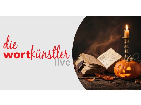 Titel „die wortkünstler live“ neben einem alten aufgeschlagenen Buch mit Kerze und einem leuchtenden Kürbis in herbstlicher Atmosphäre.