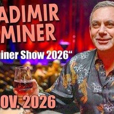 Porträt von Wladimir Kaminer mit gemustertem Hemd, der ein Glas hält, vor unscharfem Hintergrund mit Text zu einer Show im November 2026