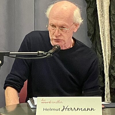 der Autor Helmut Hermann